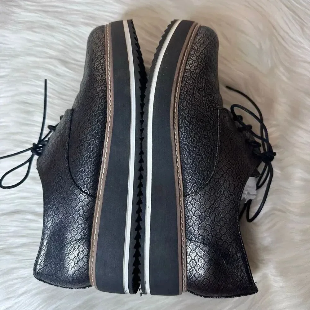 Exé Platform Loafers Metallic Black Scale Print Size 41